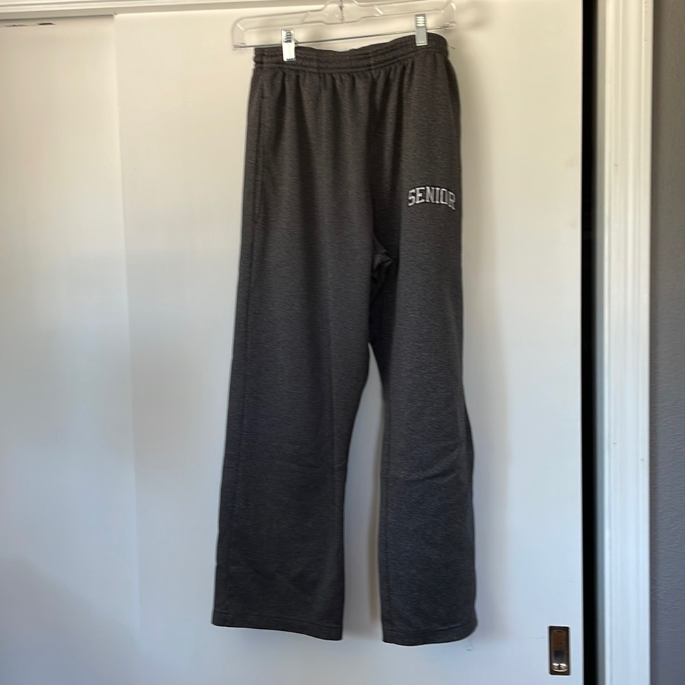 “Senior” size s